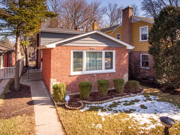 8953 Central Park Ave, Evanston, IL 60203
