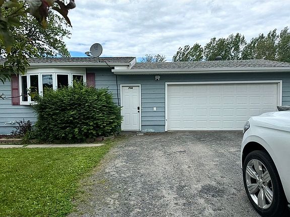 2nd image of 706 16th St E