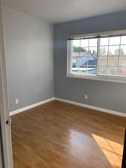 3 bed, 2.5 bath, 1338 sqft, $3,700 — Photo 4
