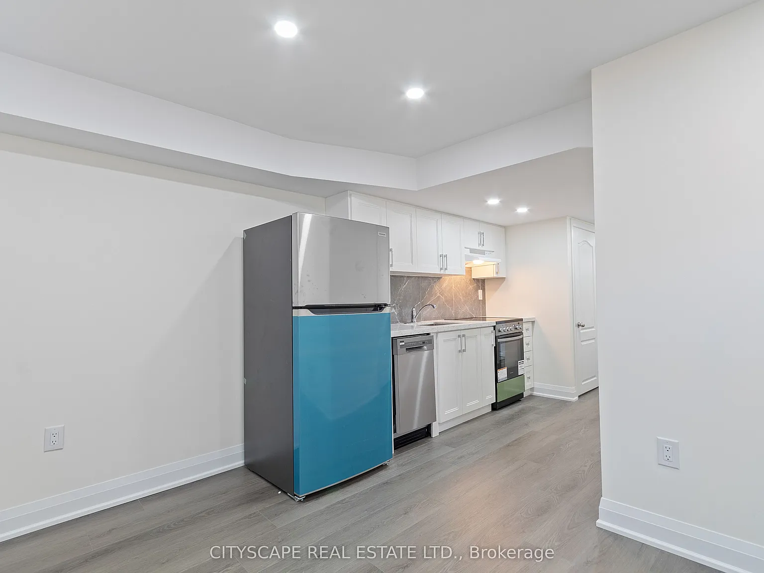 1 bed, $1,693 — Photo 2