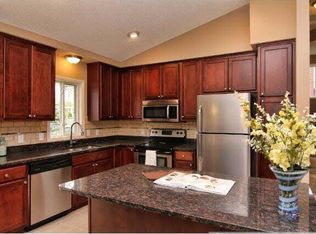 2316 E 121st St, Burnsville, MN 55337