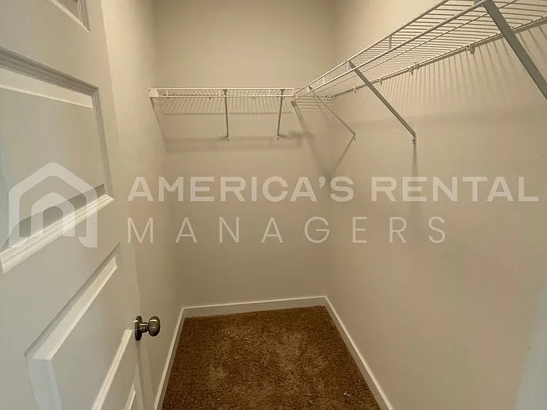 55 Kings Way — Photo 29