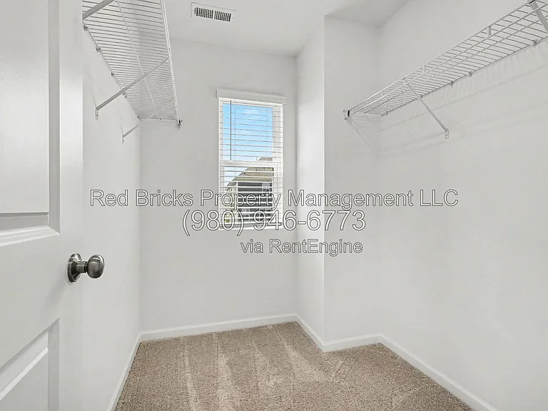 826 Earhart St NW — Photo 26
