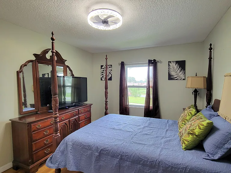 654 Madrid Dr — Photo 13
