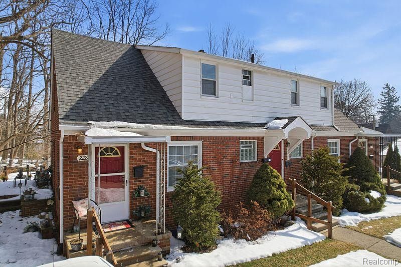 1st image of 224 Chandler St