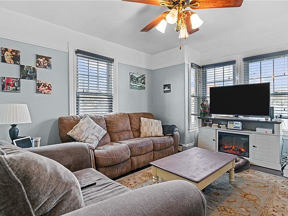 2nd image of 27 Cobb St