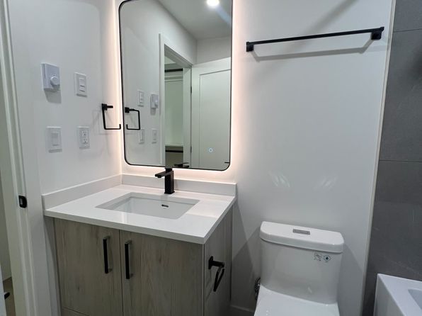 1 bedroom rental in Surrey — photo 16