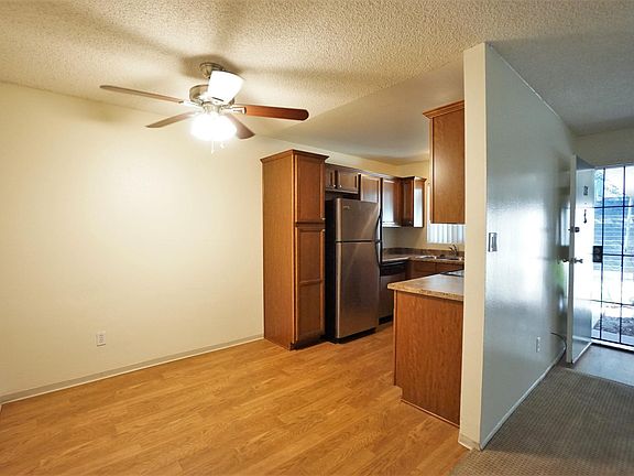 4th image of 7516 Parkway Dr APT 1H
