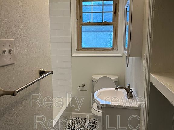 2nd image of 4103 Gibson St
