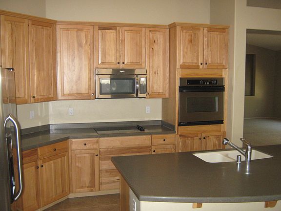 5th image of 2045 E County Down Dr