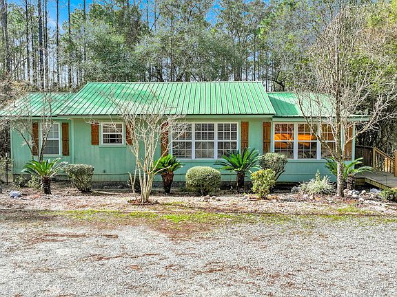 3rd image of 1818 Rock Hill Rd