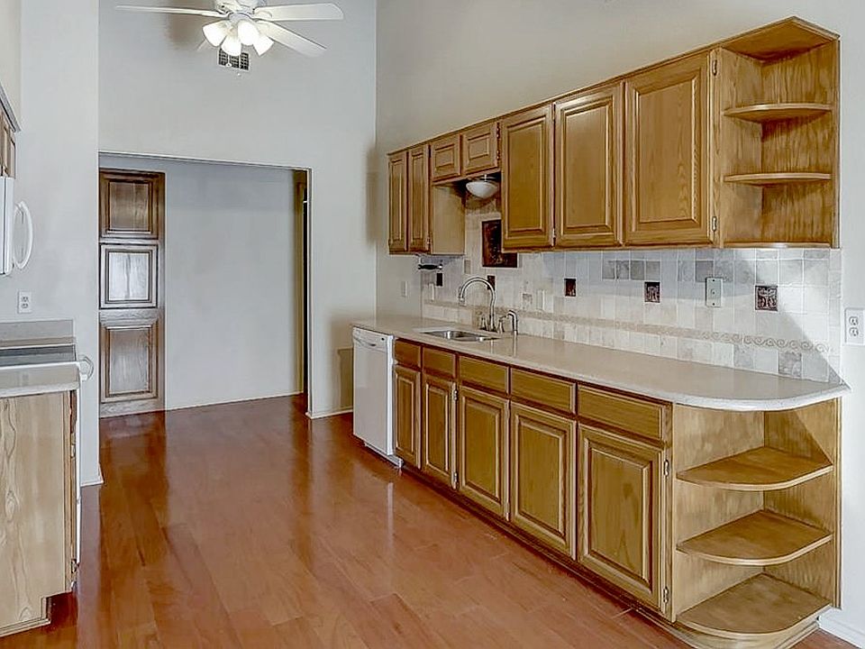 1st image of 5905 Santa Fe Dr