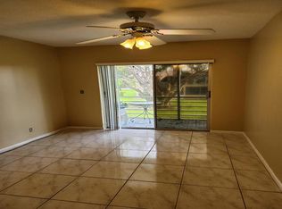 239 Coventry E #J, West Palm Beach, FL 33417