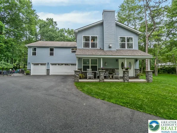 210 Piney Woods Dr, Jim Thorpe, PA 18229