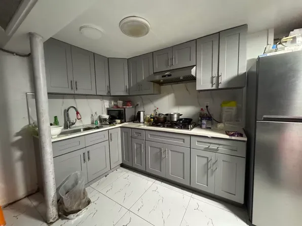 3921 7th Avenue image 8 of 17