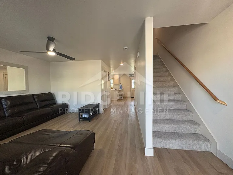 1322 Boston Ct — Photo 2