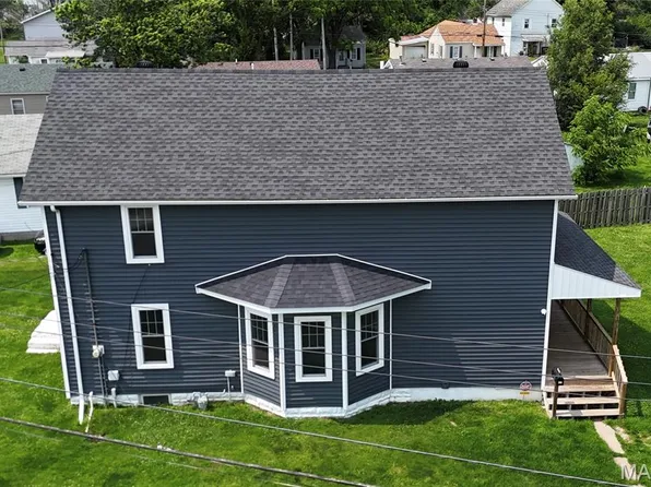 405 Henry St, Jerseyville, IL 62052