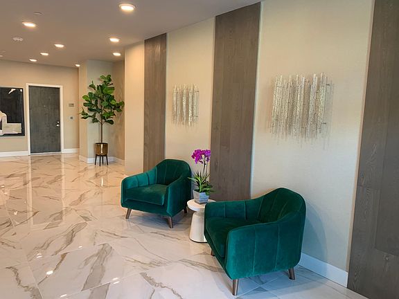 3rd image of 1115 Cardiff Ave #401