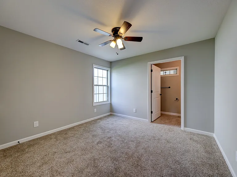 1008 Meadowview Ln — Photo 50