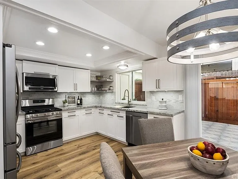 2569 Orange Ave #G — Photo 6
