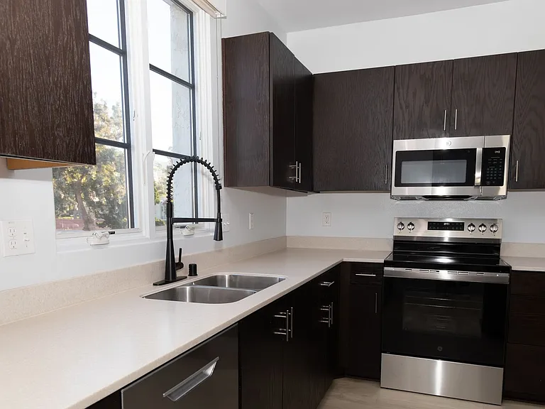 72 W Santa Clara St — Photo 10