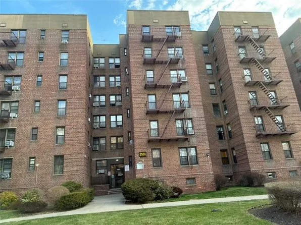 2555 Batchelder St APT 6B, Brooklyn, NY 11235