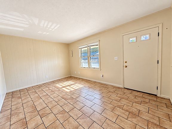 5th image of 2336 Hovekamp Rd APT 5