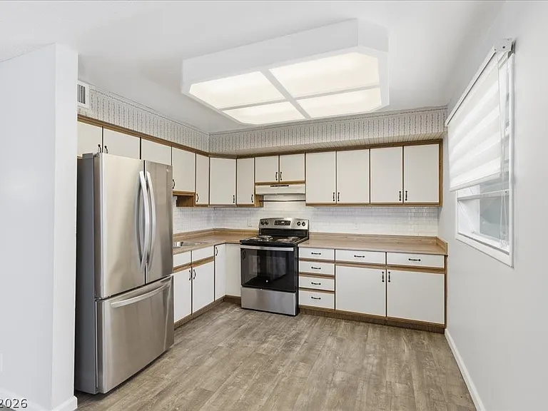 1700 Rexford Dr #209 — Photo 19
