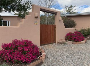 4 Camino Cielo Azul, Santa Fe, NM 87508
