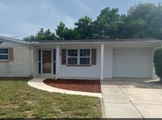 7312 Country Club Dr, Hudson, FL 34667
