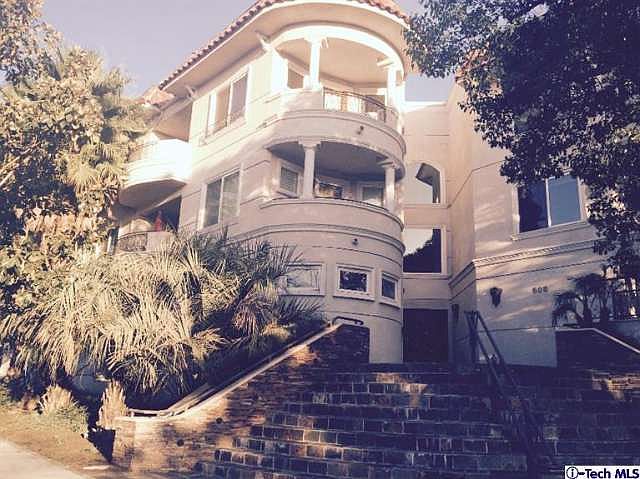 1st image of 600 E Magnolia Blvd APT 104