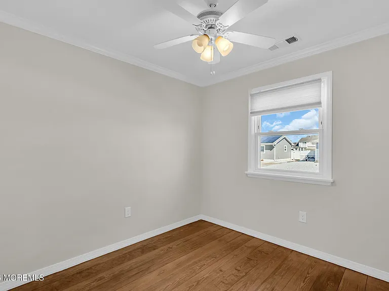101 Clearwater Dr — Photo 24
