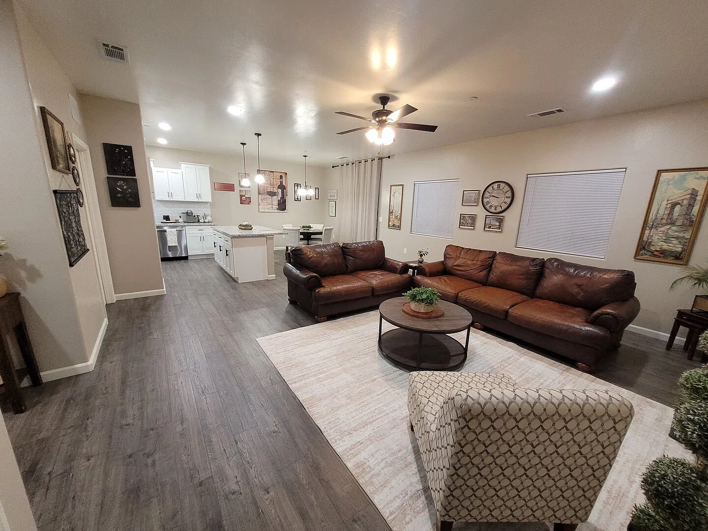 Fully furnished mid term new house — Photo 3