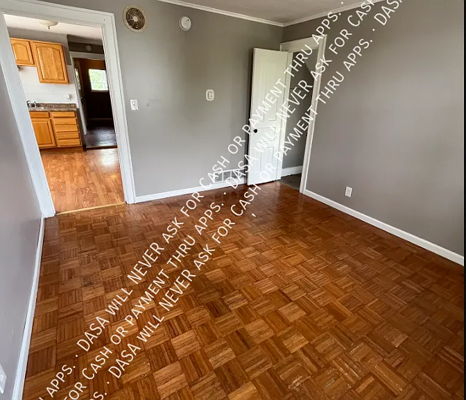 28 Newfield St #UPPER — Photo 3