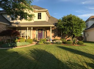 9003 Bear Creek Dr, Sylvania, OH 43560