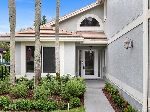 4th image of 10654 Santa Laguna Drive