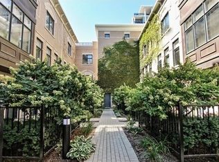 1826 S Indiana Ave, Chicago, IL 60616