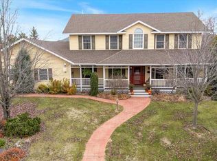 303 Fairview Cir N, Virginia, MN 55792