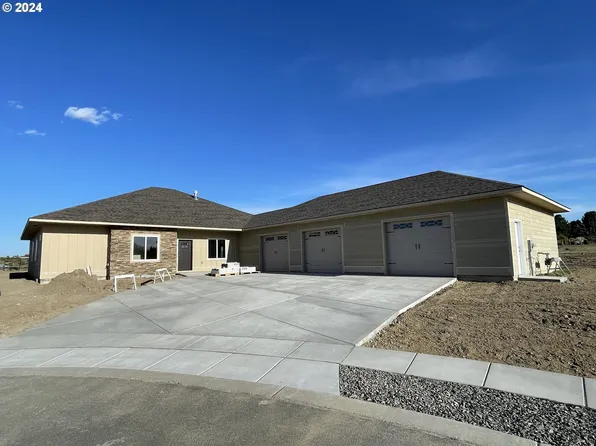 855 SW Angus Ct, Hermiston, OR 97838