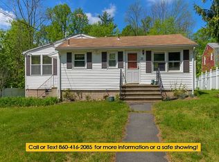 31 Davis Rd, New Hartford, CT 06057