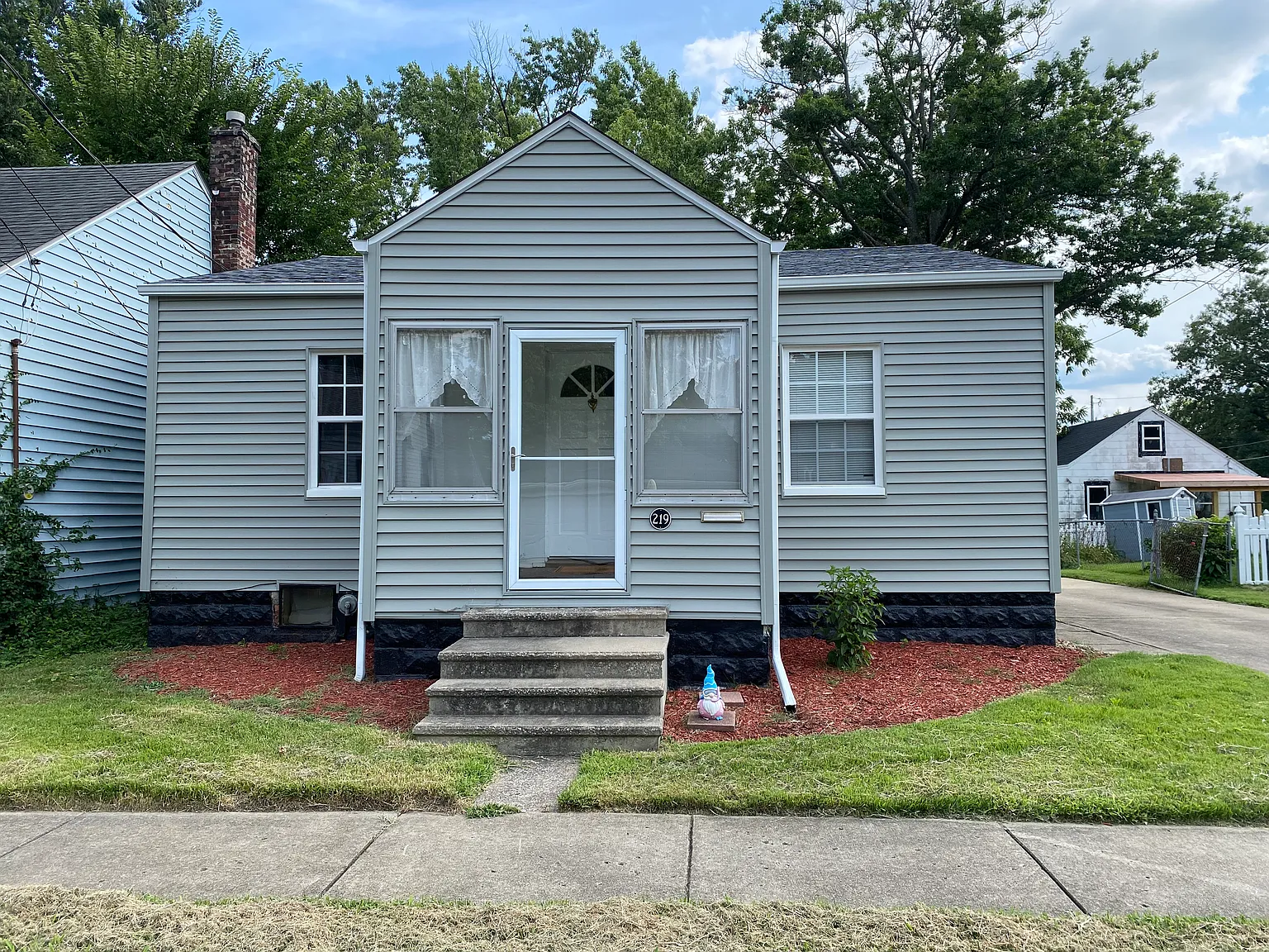 2 bed, 924 sqft, $1,395 — Photo 1