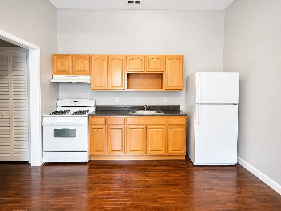 546-554 Prospect St #3AA