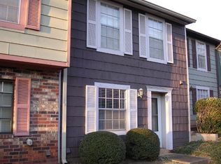 391 Oak Tree Sq, Athens, GA 30606