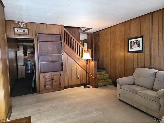 2nd image of 152 Avenue A