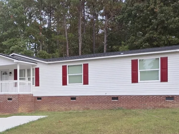 7247 April Dr, Fayetteville, NC 28314