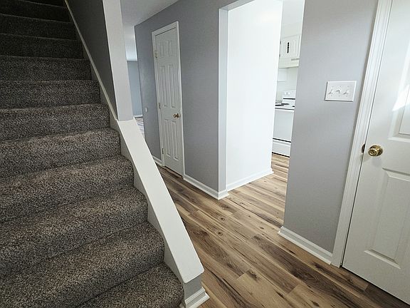 4th image of 119 Elmur Dr #65