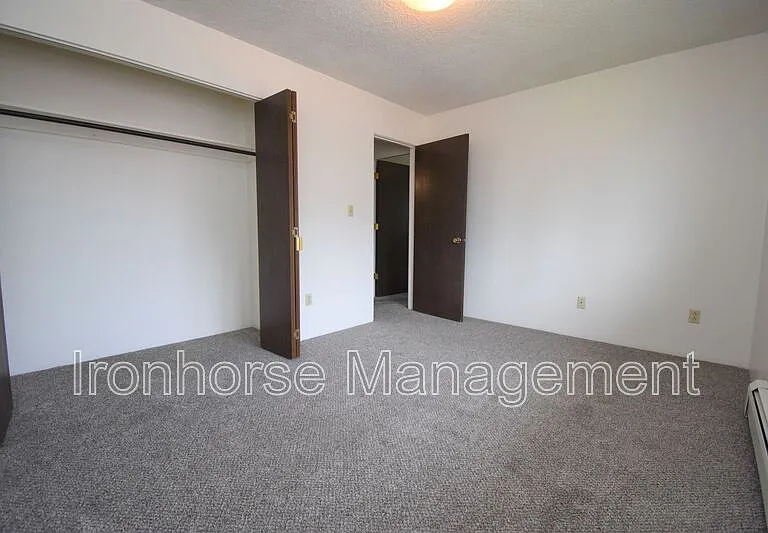 805 W Villard St #10 — Photo 13