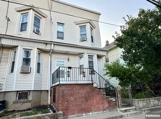 405 7th St, Harrison, NJ 07029