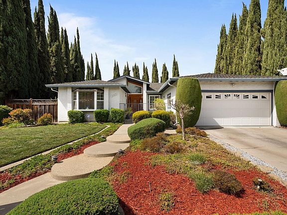 2nd image of 4127 Middle Park Dr