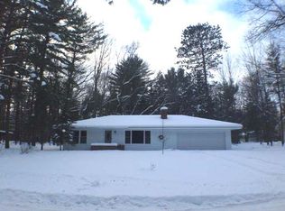 1413 Lincoln Dr, Eagle River, WI 54521